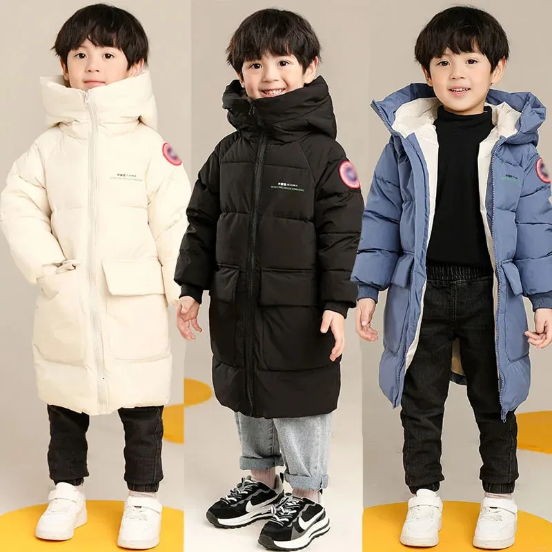 Płaszcz Winter Boys Kurtka Solid Kolor Średniej długości Zatrzymajcie ciepłe zabezpieczenie na zimno z kapturem bawełniane płaszcze wiatrówki przez 3-10 lat 231204