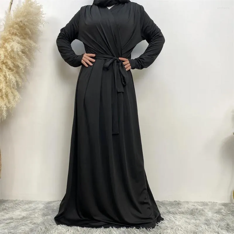 Ubranie etniczne Niezwykłe abayas dla kobiet muzułmanin 2024 Ramadan Belted Maxi Dress Islamska arabska szata Dubai Turcja Kaftan Jalabiya suknia