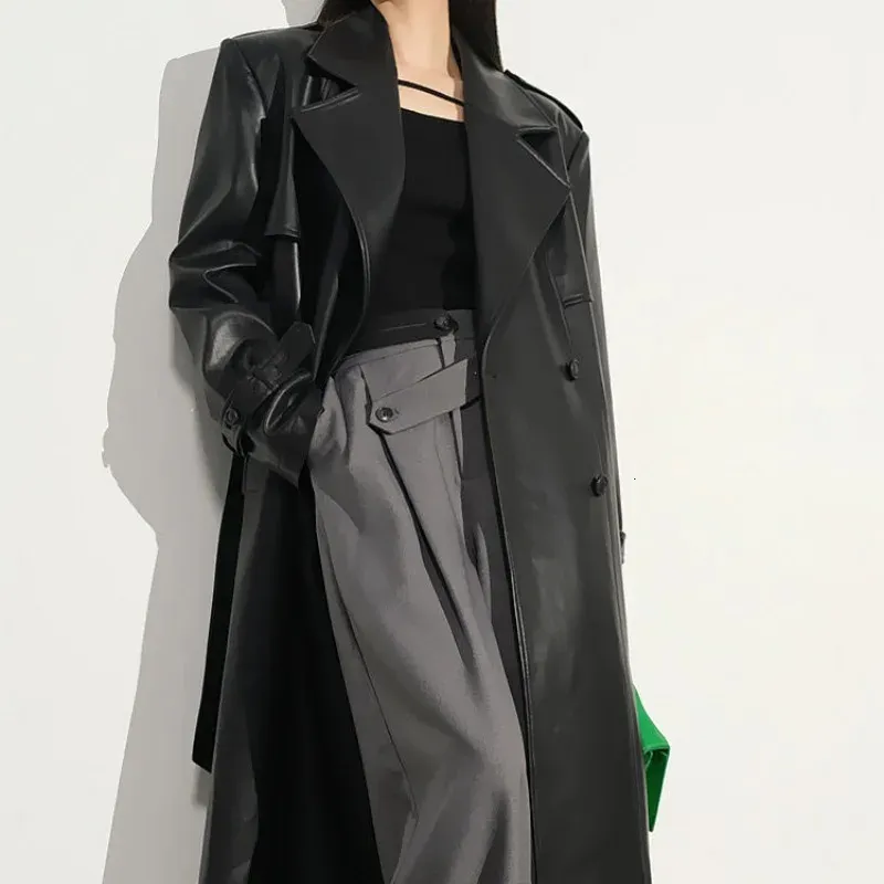 ジャケット・アウター vintage black power shoulder long coat 80s 90s Vtg Black Genuine Leather Trench Coat Button up