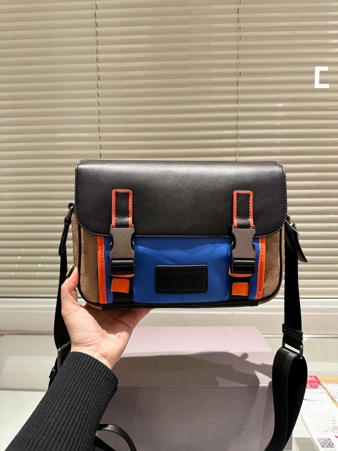 Stylish one side bags for mens new arrivals
