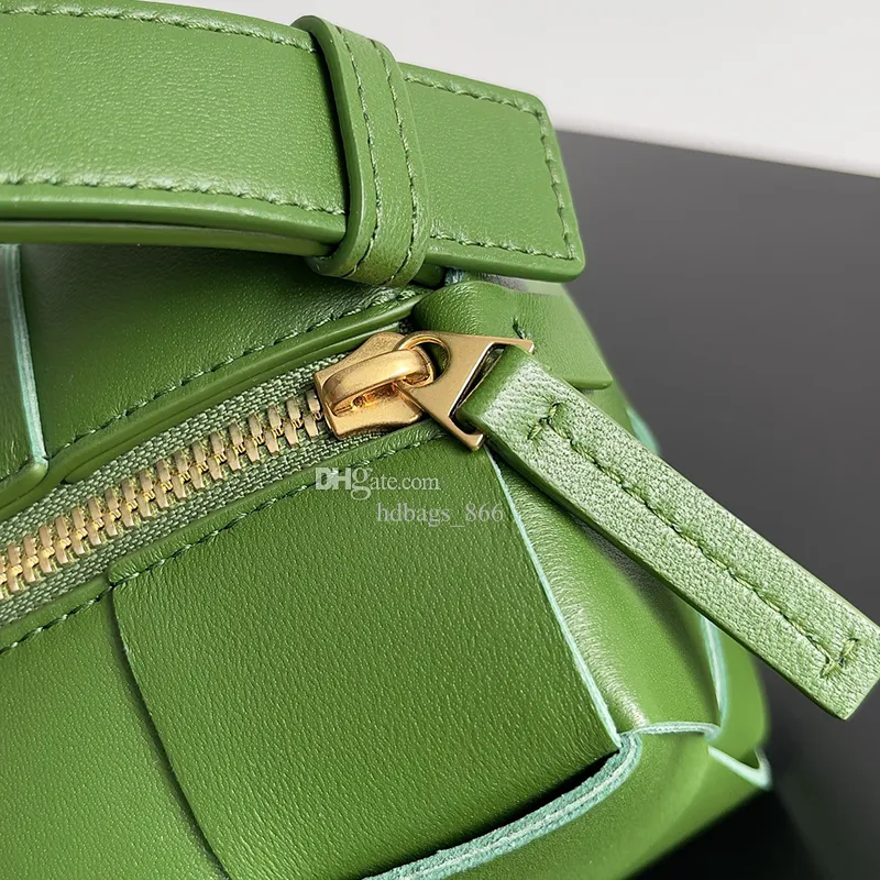 DHgate.com:Womens Lamb Leather Shoulder Bag, 23.5cm Underarm