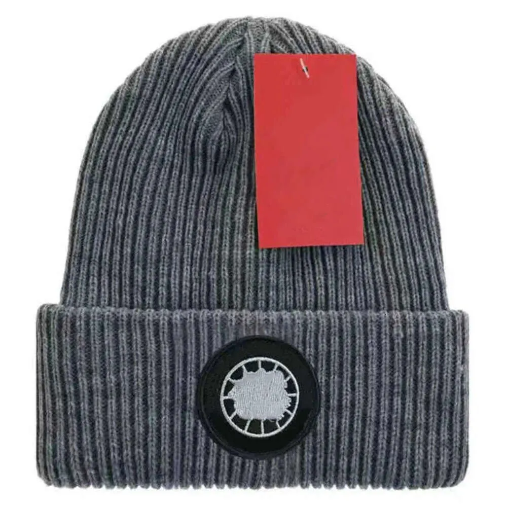 Berretti / teschio di alta qualità Cappelli lavorati a maglia firmati 2023 ins popolare cappello invernale canadese Lettera classica stampa oca Maglia di alta qualità F-6