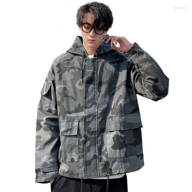 Herrjackor 2023 Spring Autumn Gray Camouflage Hooded Jacket Män/kvinnor par Tide Brand Retro Casual Loose Army Green Outerwear