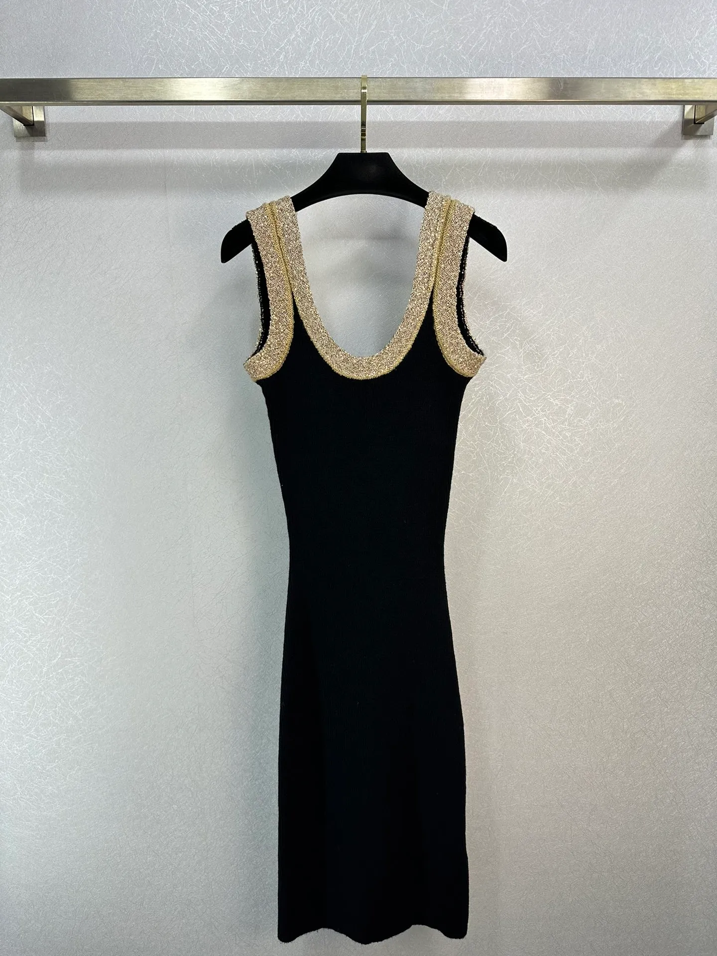 1213 L 2023 Sukienka na wybiegu jesienna sukienka V Szyjka Black Black Marka w tym samym stylu Empire Dress Dress Fashion Weilanr559