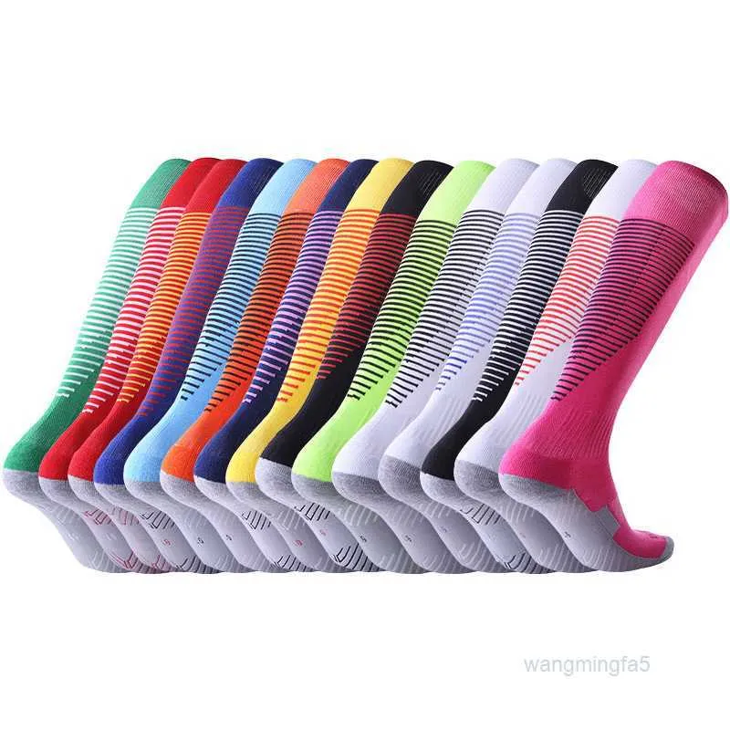 Chaussettes pour hommes chaussettes bonneterie tube épaissi football adulte chaussettes de sport à boucle de vitesse pour enfants longues semelles antidérapantes longueur au genou pour hommes et enfants Gum6