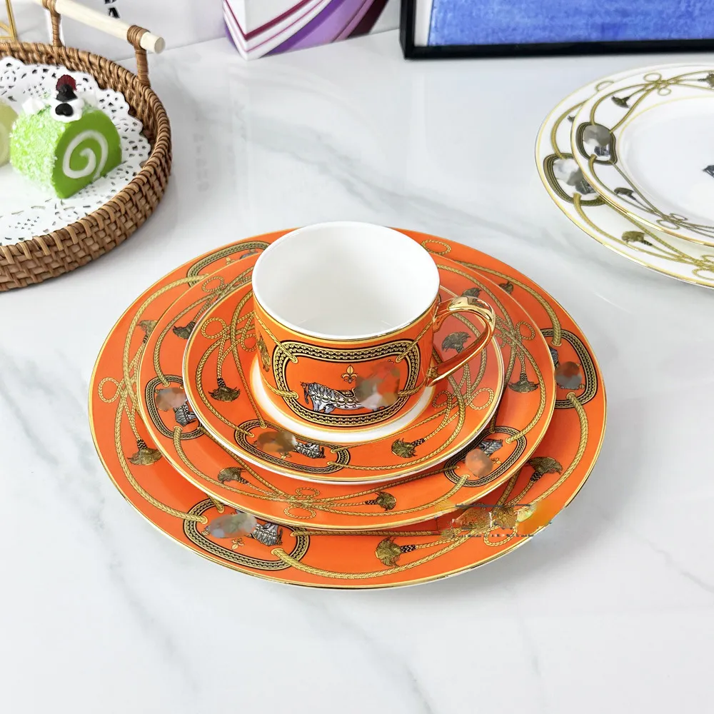 Designer Dishes New Orange Horse Patterns Four-piece Plate Ceramic Western Home Plate Cake Dishes Steak Dessert Fruit Plate with Box