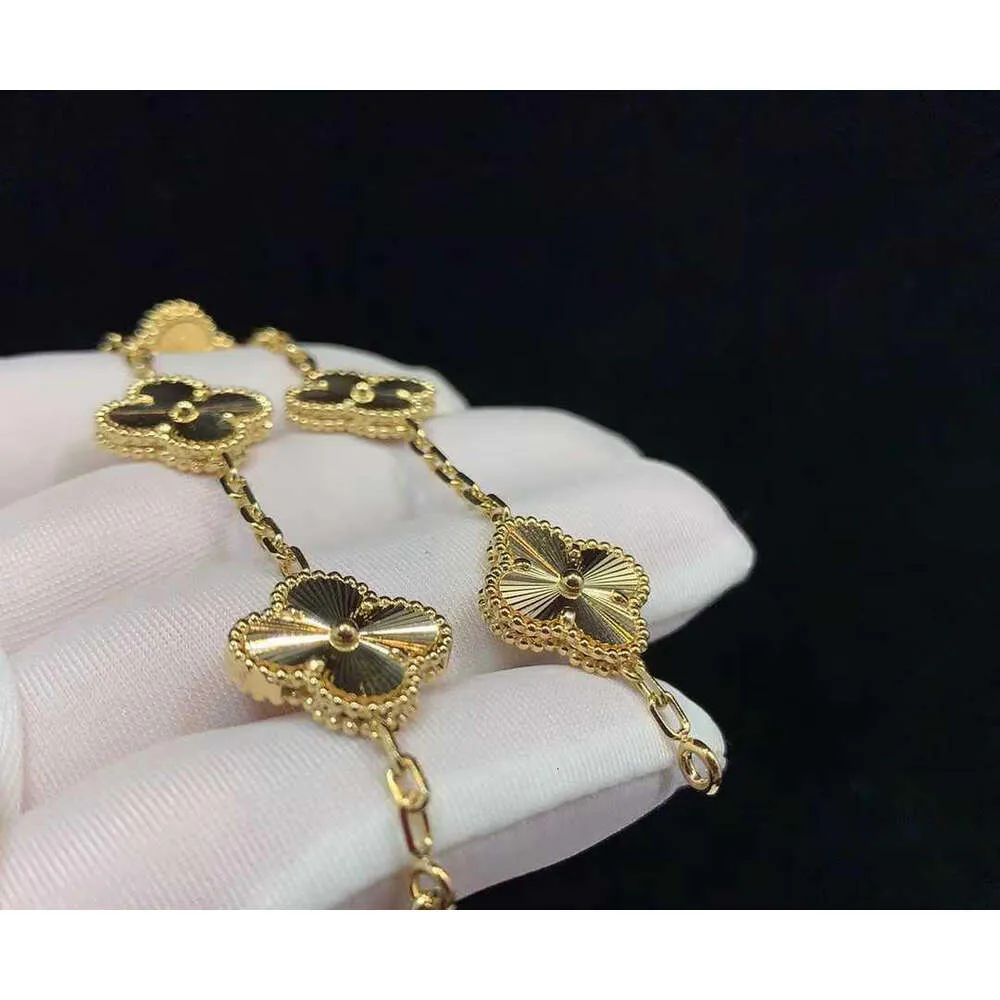 Luxus Designer VAN Clover 18K Armband Perle 4 Blatt Gold Charm Laser Marke Armreif Armbänder Halskette Ohrringe Diamant Hochzeit A Jewelr