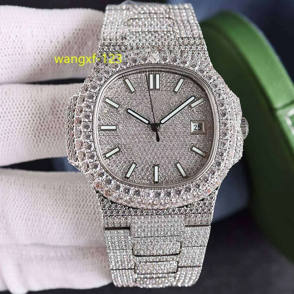 Full Diamond Mens Watch Automatyczne mechaniczne mechaniczne zegarki Business Wristwatch Sapphire Waterproof 50m Super Luminous Straintwatches 40 mm Montre de Luxe