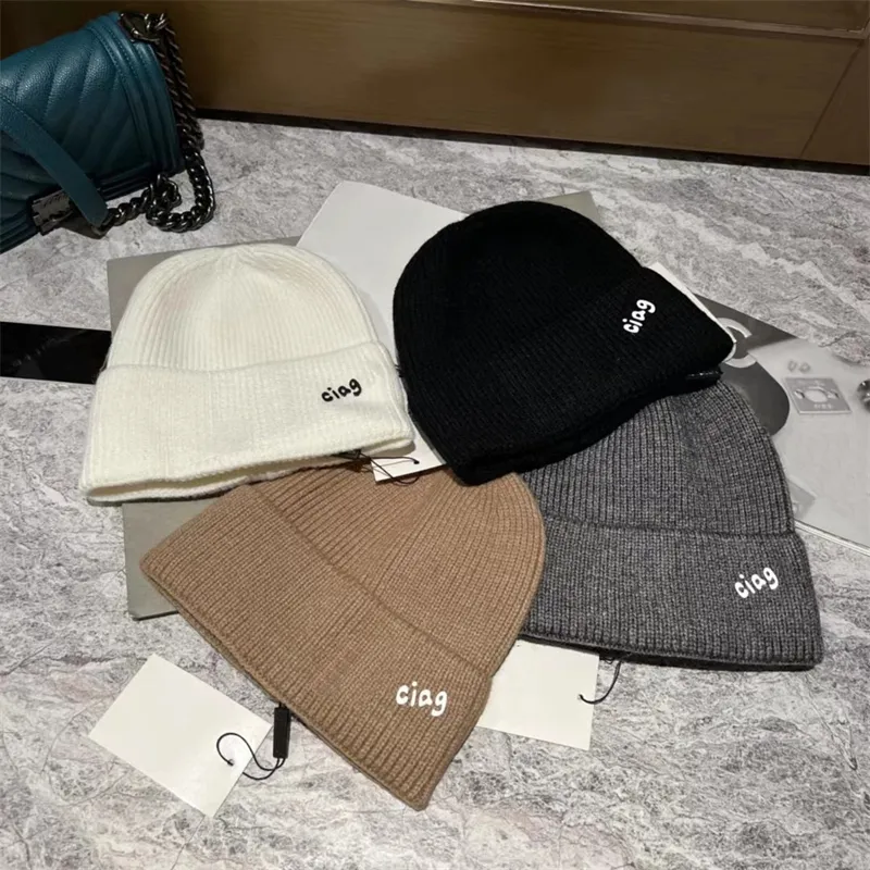 Fashion Ciag Beanie Cashmere Knitted Hat Winter Designer Cap Men Solid Color Letters Women Bonnet Street Trendy Hats