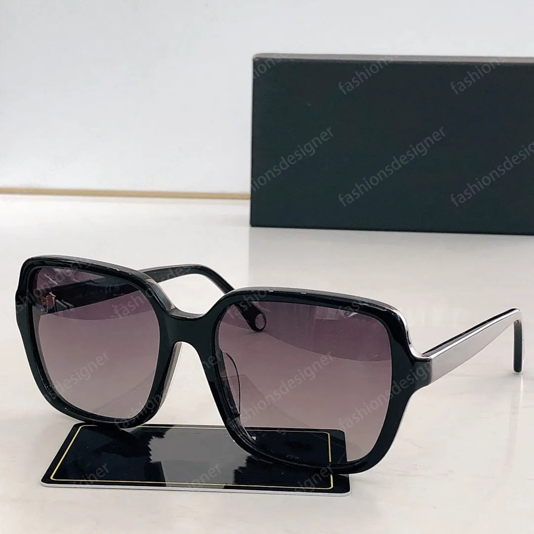 نظارة شمسية مصممة للنساء Gafas de Sof Square Square Sephient Google 1: 1 Model CH5505 نظارات شاطئية في الهواء الطلق مع نظارات شمسية مصممة للحالات