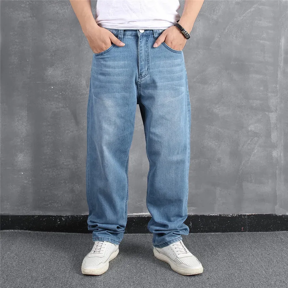 Jeans para hombre Pantalones azules claros Tallas grandes Baggy Hip Hop Monopatín suelto Denim Jean Pantalones Streetwear Plain Solid para hombres 231204