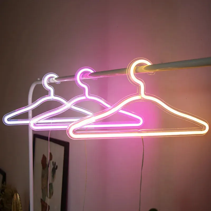 Hängare Rack LED HANGER NEON LIGHT Sign Glow Clothes Display Stand USB Powered For Fashion Clothing Shop Market Room Wall Clothes Rack V6K1 231205