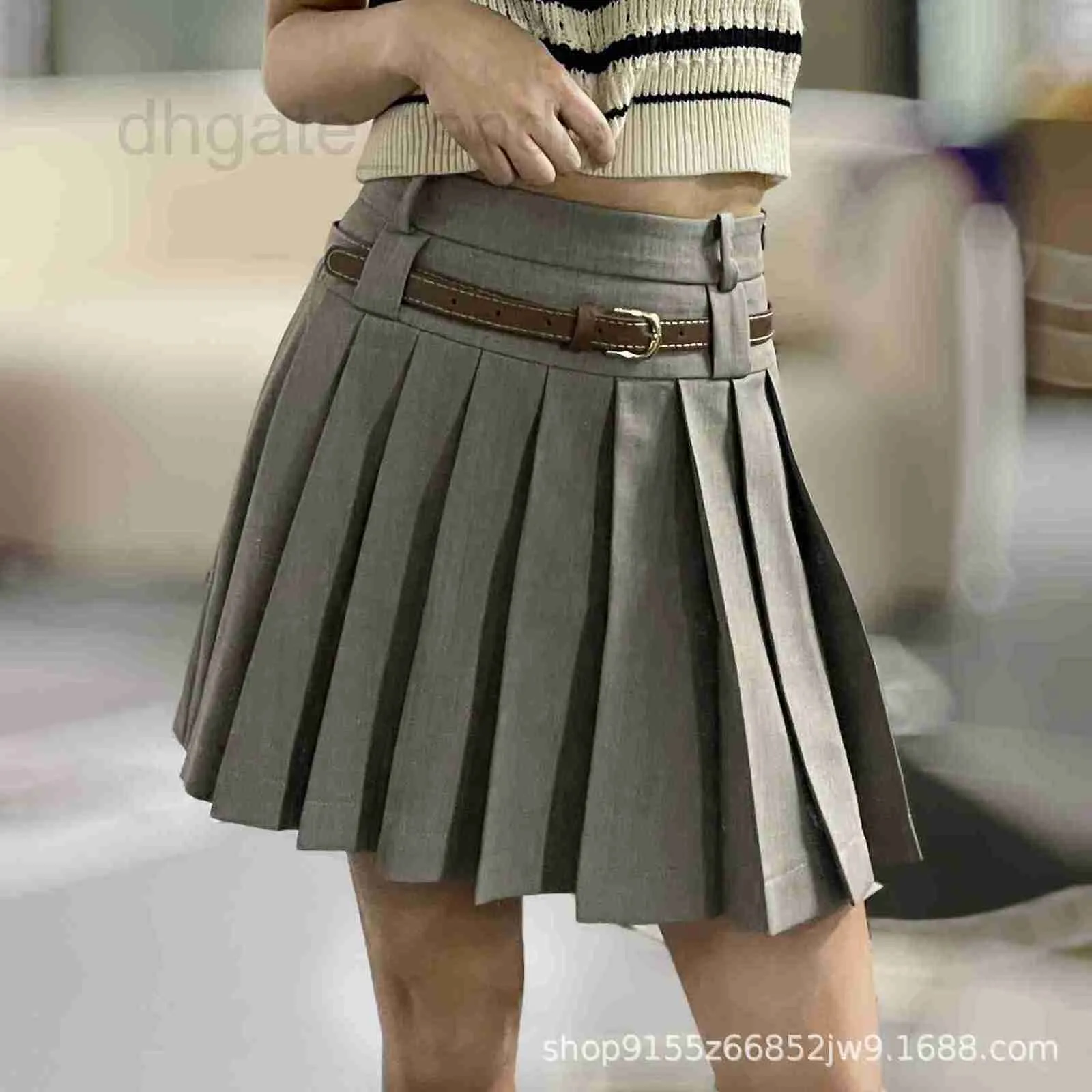 スカートデザイナーブランド夏の新しいプリーツスカートレター刺繍安全パンツ半分568L