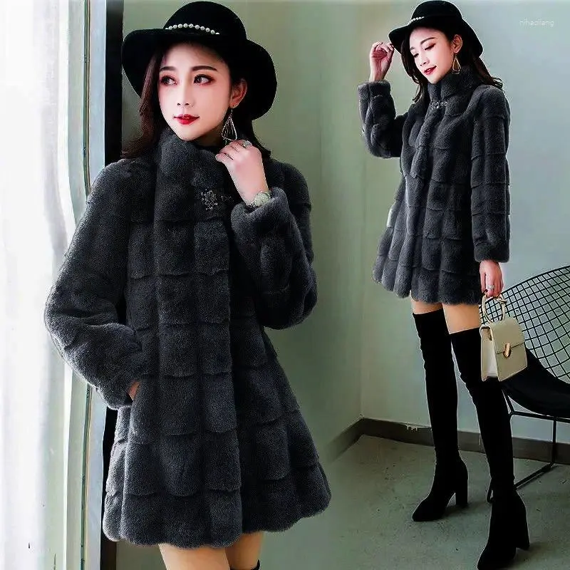 여자 모피 2023 겨울 캐주얼 한국 스타일 패션 코트와 재킷 푹신한 양털 가짜 따뜻한 아웃웨어 의류 c21
