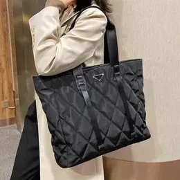 Big Capacity Single Shoulder Bag for Women Woman New Winter Beige Shopper Trend Tote Handbag Tote Bags Grid Thread Big 220505282n