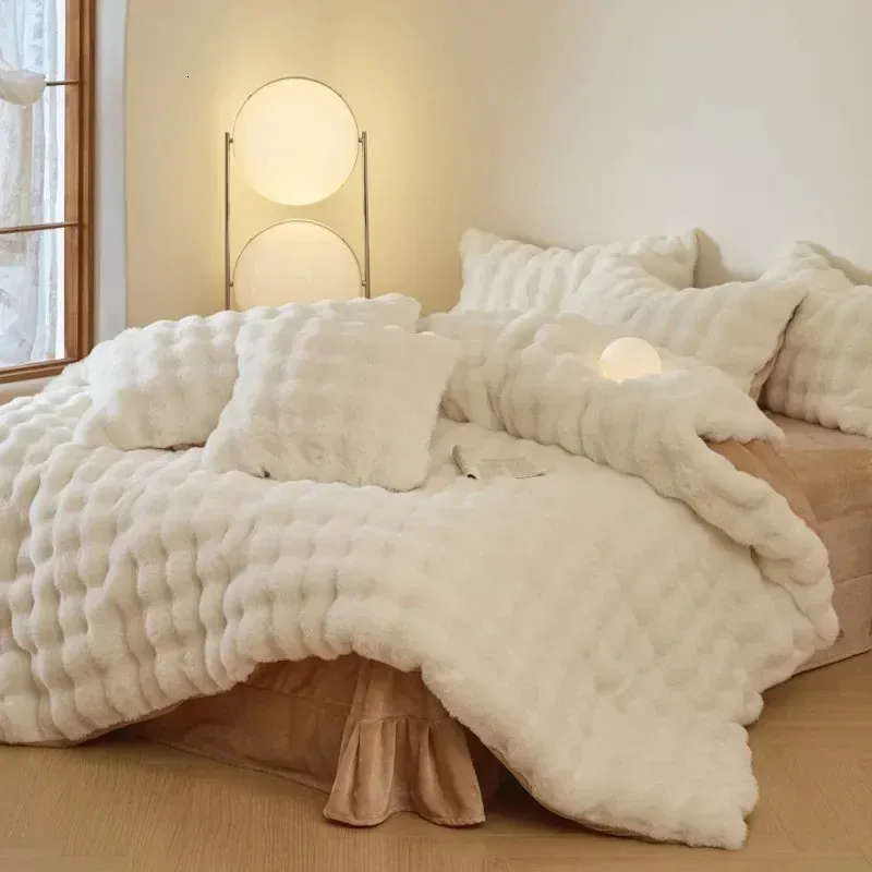 Bettwäsche-Sets Winter gepolsterte verdickte warme Bettbezug-Set Premium Luxus nordischen Stil Quilt Bettlaken Kissenbezug 4 Stück Königin 231204