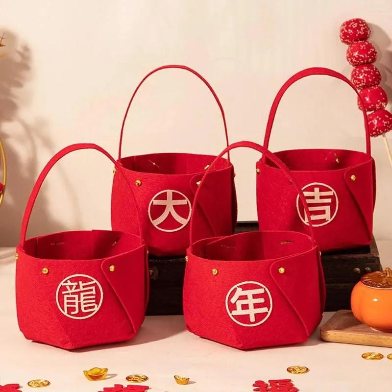 Cadeau cadeau 4pcs boîtes de bonbons de l'année chinoise de la boîte d'emballage de collation de dragon avec poignée pour les fournitures de fête du festival de printemps 2024