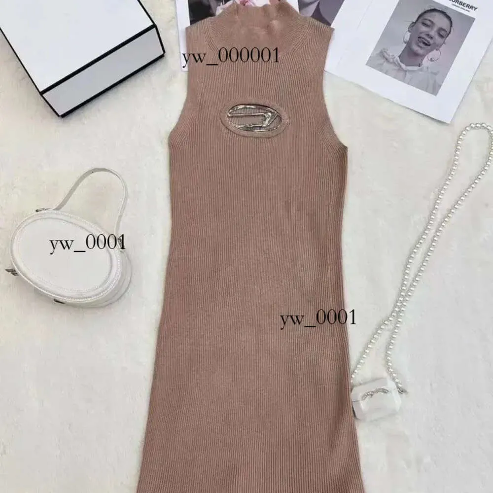 Diesl Whitedress French Lazy Style 24SS Luxury Dress Women's Designer Diesel Sense Solid Color Hooded Loose Fashion Loos