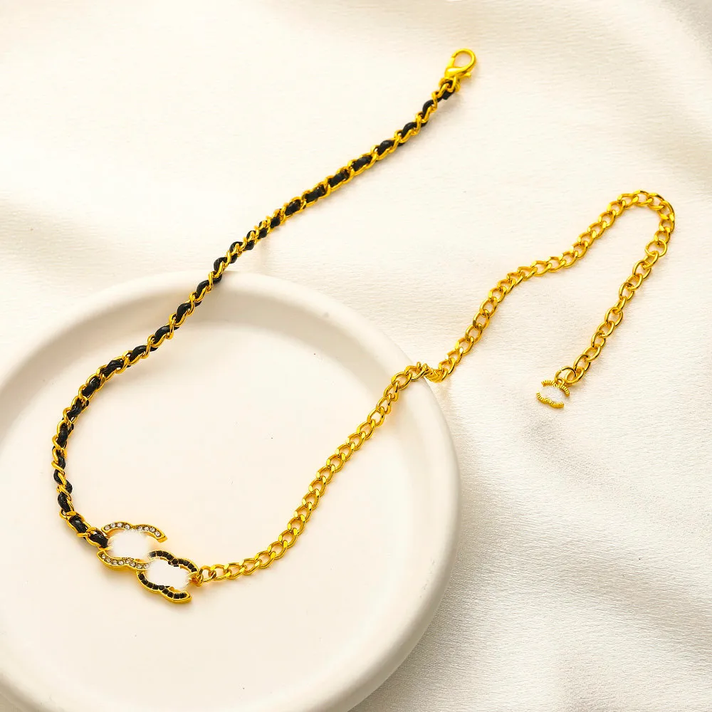 Collane di design Girocollo Collana con ciondolo con lettera di marca in oro Accessori per gioielli da donna di moda