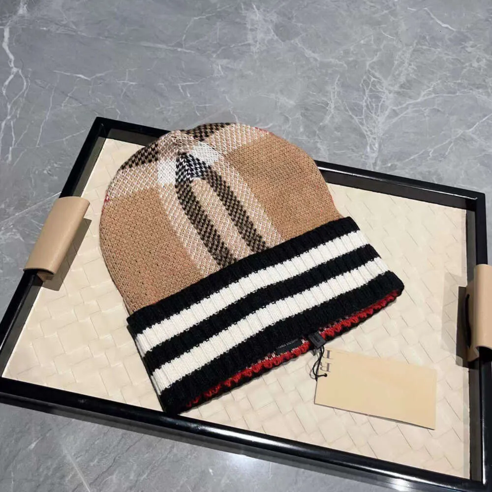 2023 Diseñador Beanie Sombrero de punto de lujo Popular Sombrero de invierno Cashmere Bonnet Al aire libre Casual Muy bueno Alta calidad