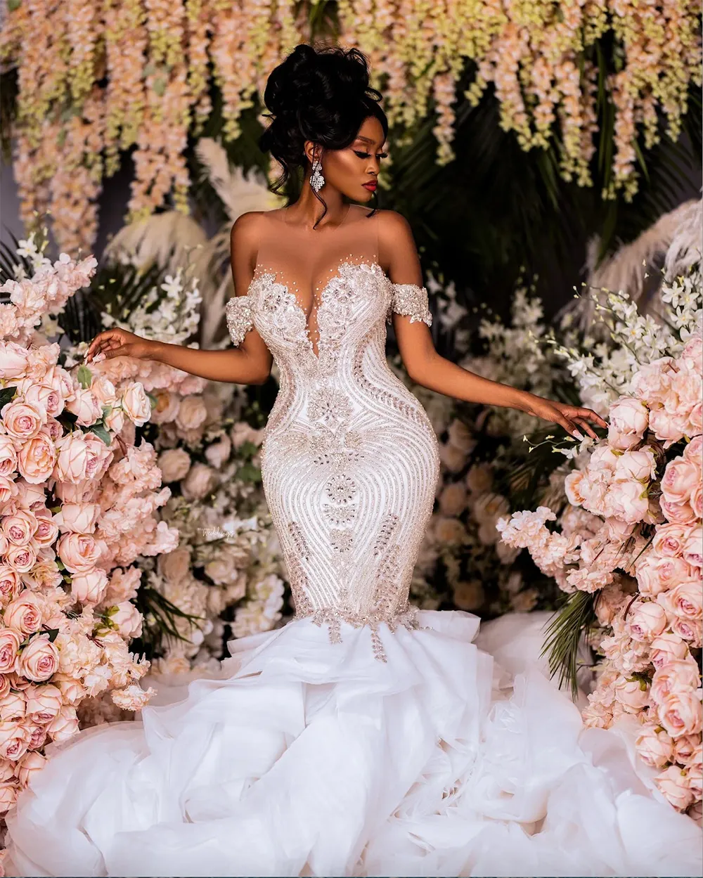 2023 Designer Mermaid Wedding Dresses Bridal Gown Off the Shoulder Straps Crystals Beaded Satin Beach Ruffles Custom Made Vestidos de novia Plus Size