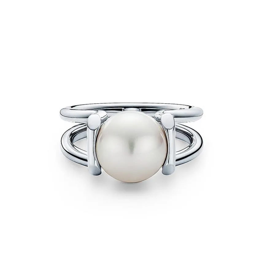 Europeiska varumärken Guldpläterad hardwear ring mode pärla ring vintage charms ringar för bröllopsfest finger kostym smycken storlek 6-8289t