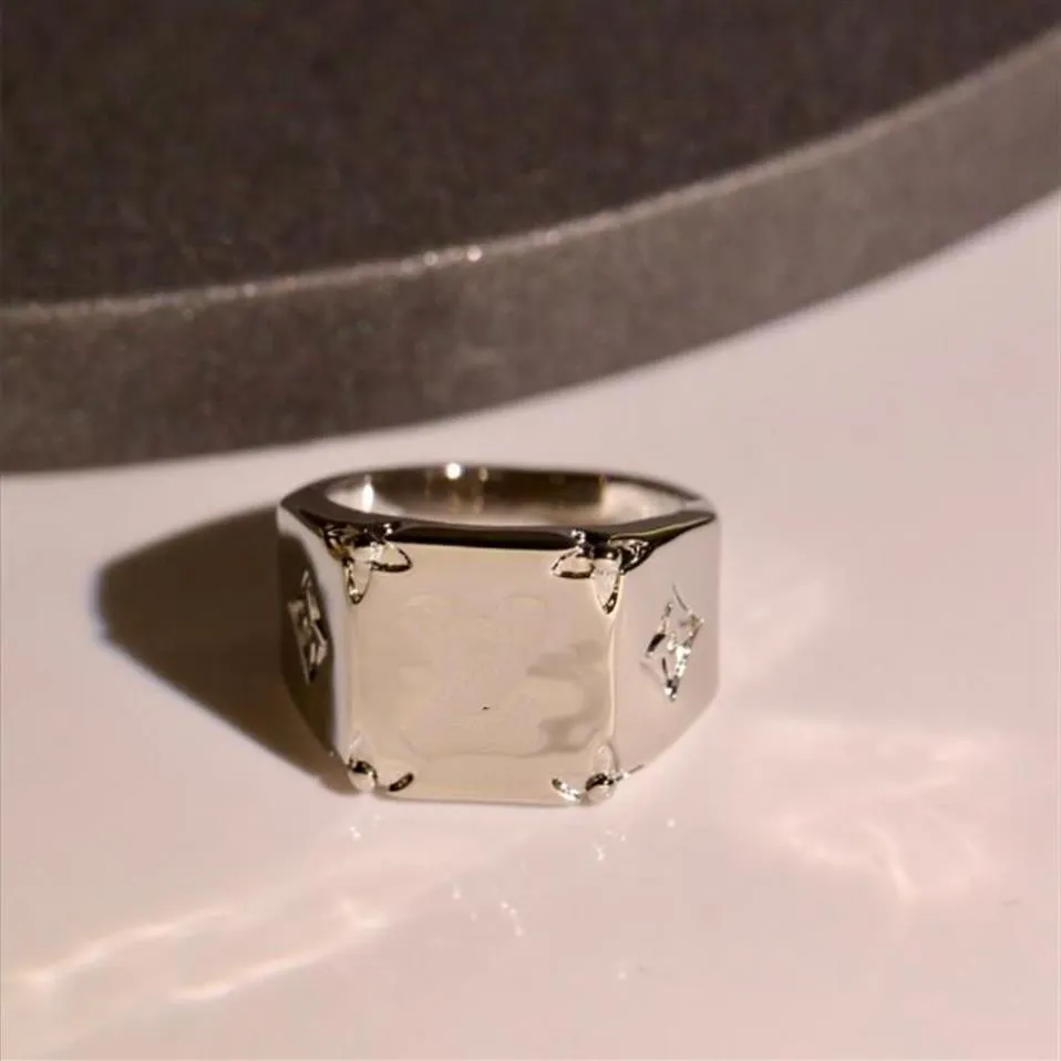 Nuovo acciaio al titanio lettera coppia anello moda tendenza fiore anelli placcati oro di alta qualità fornitura di gioielli 3 colori298C