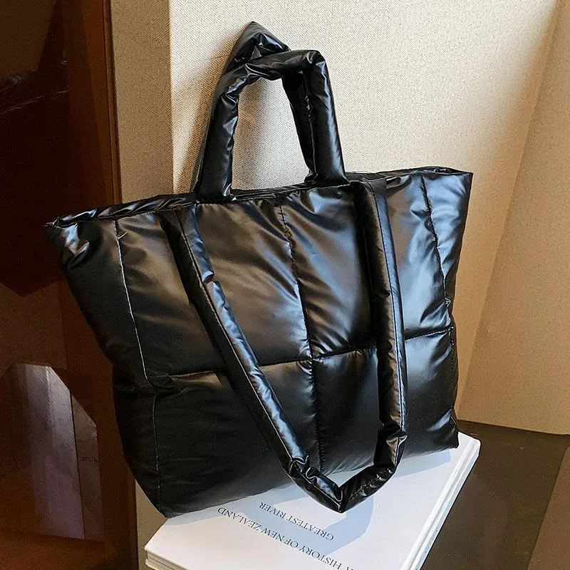 Sacs de soirée Sac à bandoulière de grande capacité pour femmes sacs en nylon imperméables espace Pad coton plume vers le bas sac grand sac avec épaule 231205
