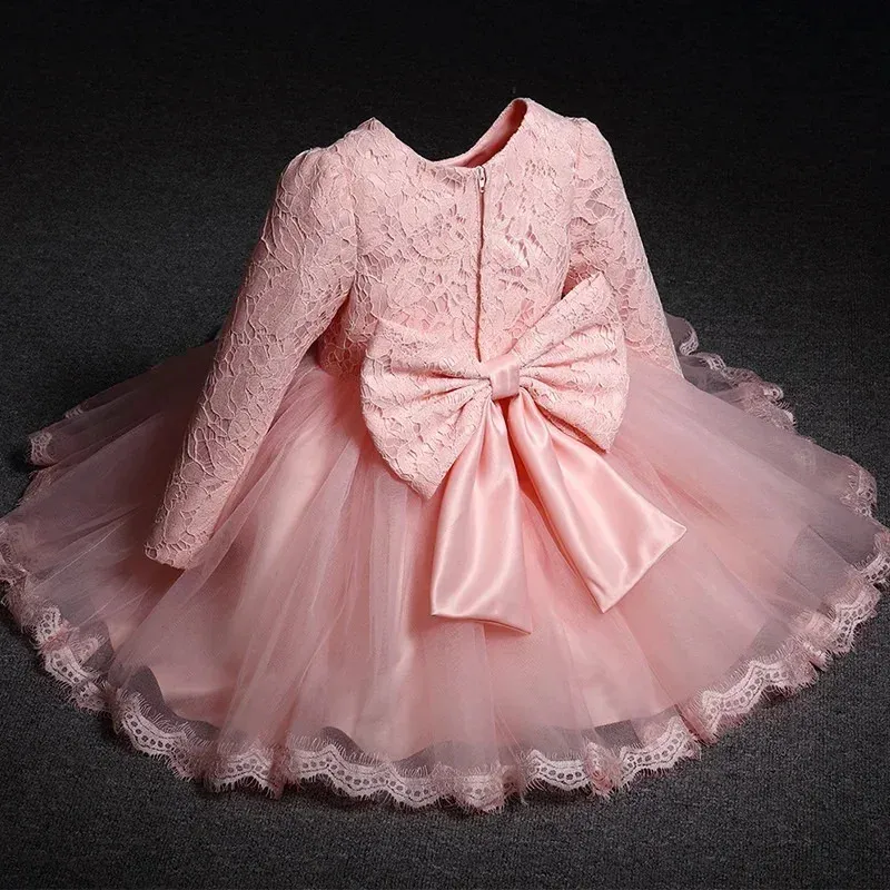 Flickans klänningar Baby Girl Wedding Dress New Year Party Lace Bow Children's Christmas Dress Baby's First Pink Birthday Princess Baptist Party Dress 2312306