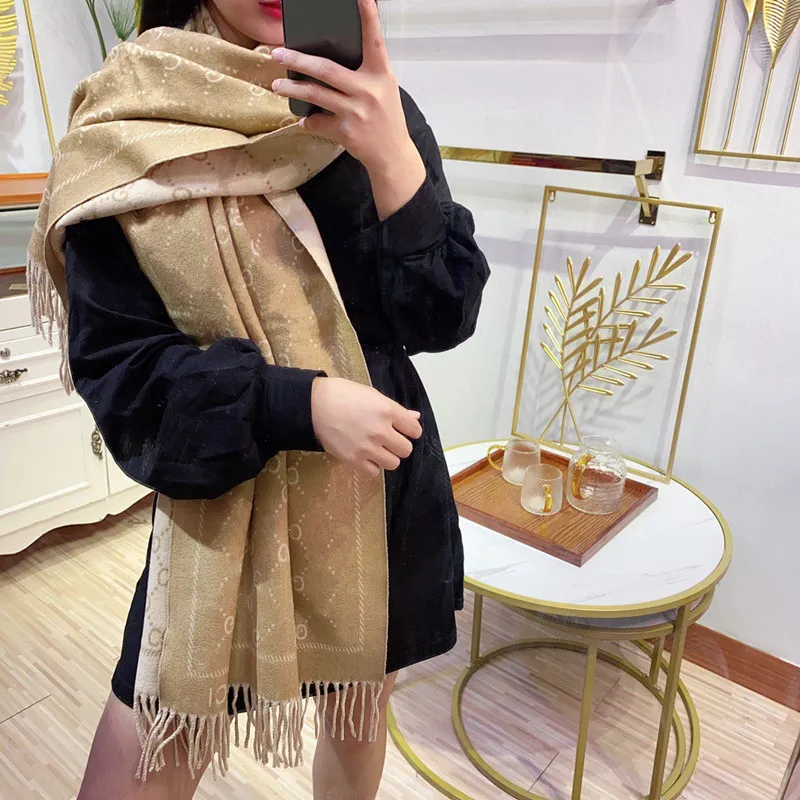 Stylish Women Cashmere Scarf Classic Full Letter Designer Scarf Soft Smooth Wims With Tag Autumn Winter Long Shawl Quality Gift 3Colors 180*70cm