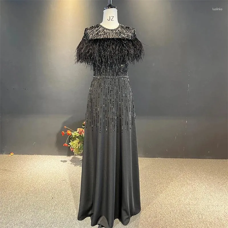 Party Dresses Real Pictures Vestido De Noche Black Color Luxury Beads Feathers Straight Formal Prom Bridal Evening Dress