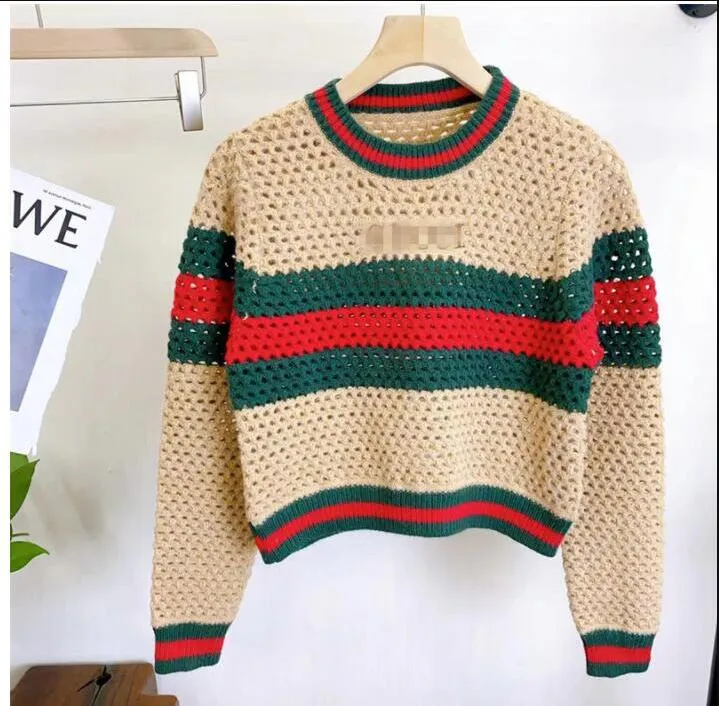 2024 New Women 's Luxury Sweaters 디자이너 가을 편지 자수 자수 아웃 니트 G 긴 소매 짧은 길이 스웨터 모직