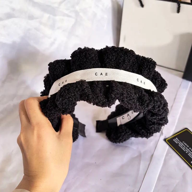 Designer Headband Charm hairband Luxury HairJewelry Brand Cute Black WihteFor Girl Wash Makeup Women Gifts Winter Plush Warm