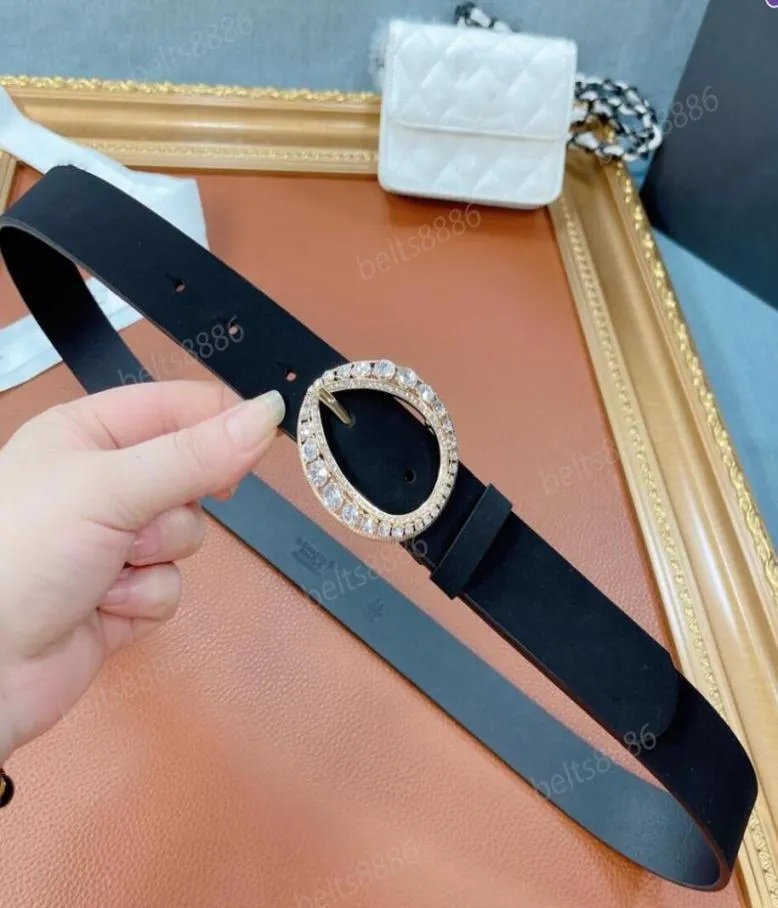 Damläderbälte Fashion Highend Custom Top Layer Cowhide 3cm med bokstavsmycken Diamond Gold Copper Buckle Belts For Women 7205856