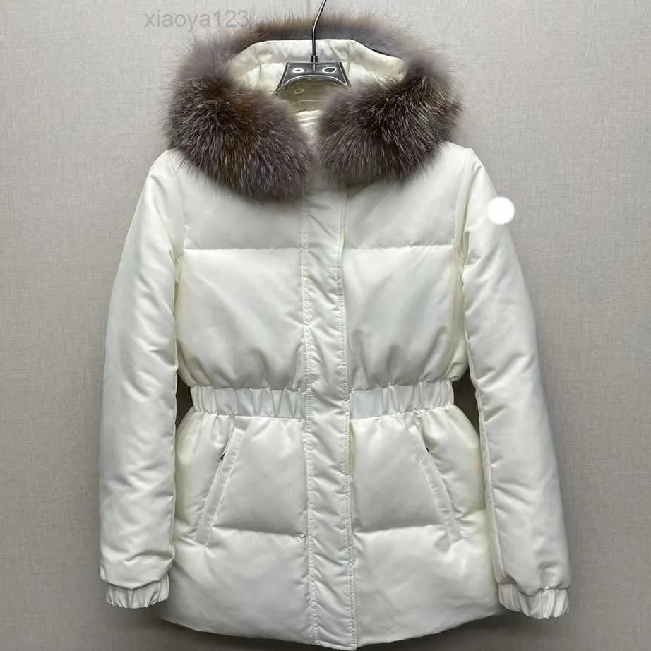 2023 Modedesigner Damen Daunenjacke besticktes Abzeichen Wintermantel Fuchspelzkragen Damen Luxus Wintermäntel