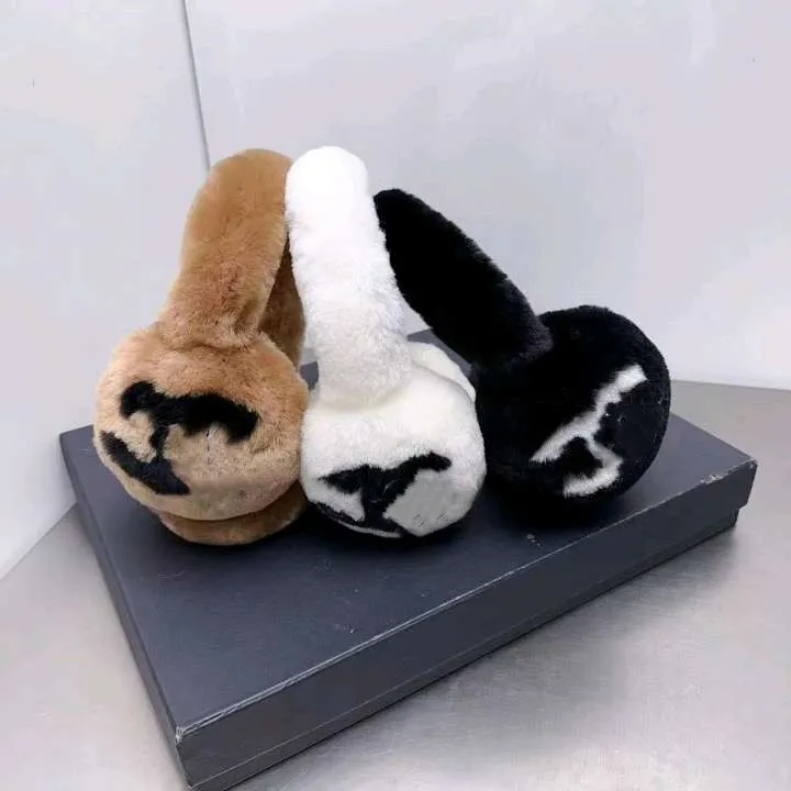 Luxury Designer Earmuffs Ear Muffs Classic Winter Coco  display picture 1