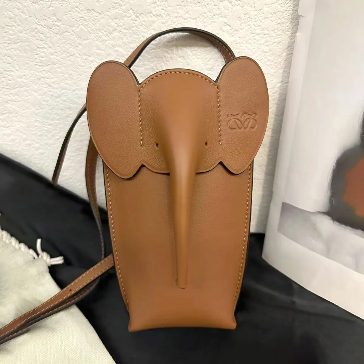 La nouvelle fronde de luxe Designer CrossBody Sacs de téléphone de haute qualité Femmes Hommes Embrayage Sacs à bandoulière Totes Petit Vintage Véritable Cuir Rose Portefeuilles Sac à main