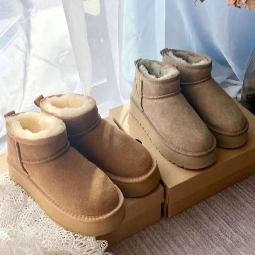 2023ウルトラミニブートデザイナー女性プラットフォームUggsboot Snow Boots Australia Fur Warm Shoes Real Reather Ankle Ankle Fluffy Booties for Women Black