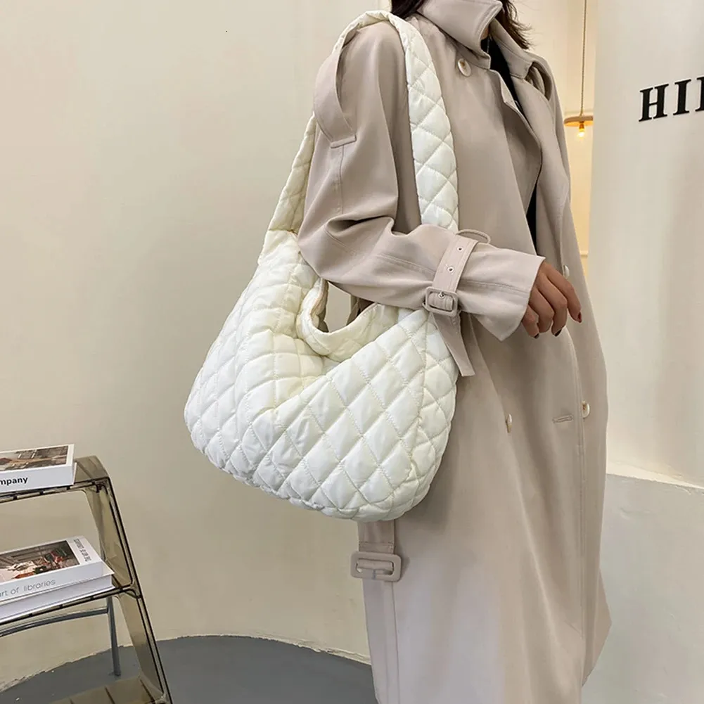 Evening Bags Women Winter Handbag Purses Space Pad Cotton Crossbody Bag Female Pure Color Cotton Padded Quilted Large Ladies Crossbody Bags 231205