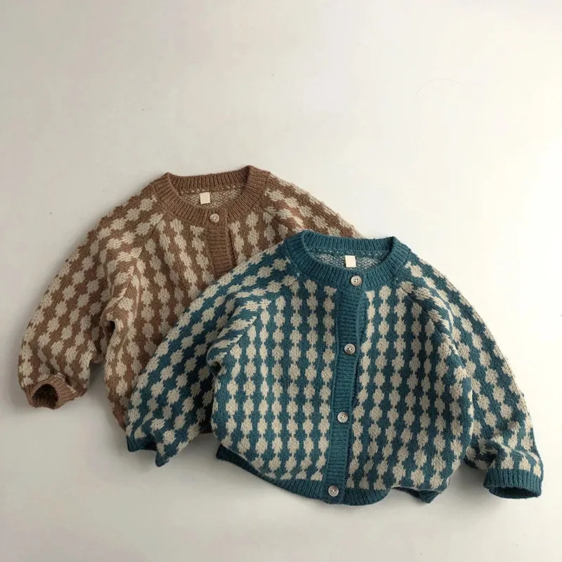 Cardigan 7222 Barn Kläder Pastoral Plaid Cardigan Autumn Winter Boy's Sweater Plaid All Match Girl's Sticked Coat 231206