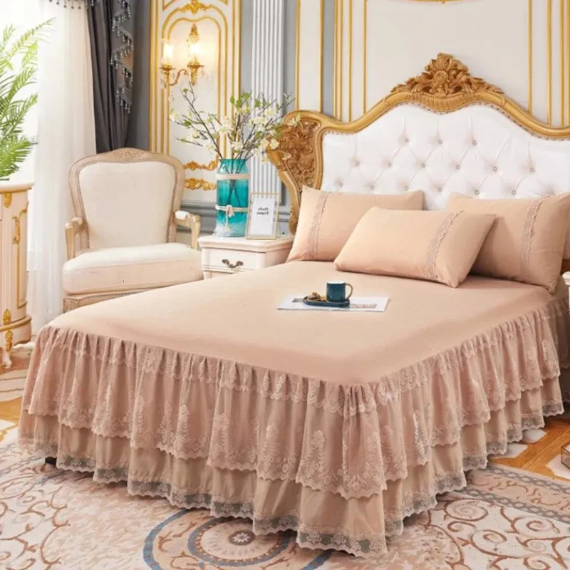 Jupe de lit Jupe de lit en dentelle de luxe princesse fille couvre-lit reine roi taille printemps draps housse de matelas de lit literie rétro avec jupe 231205