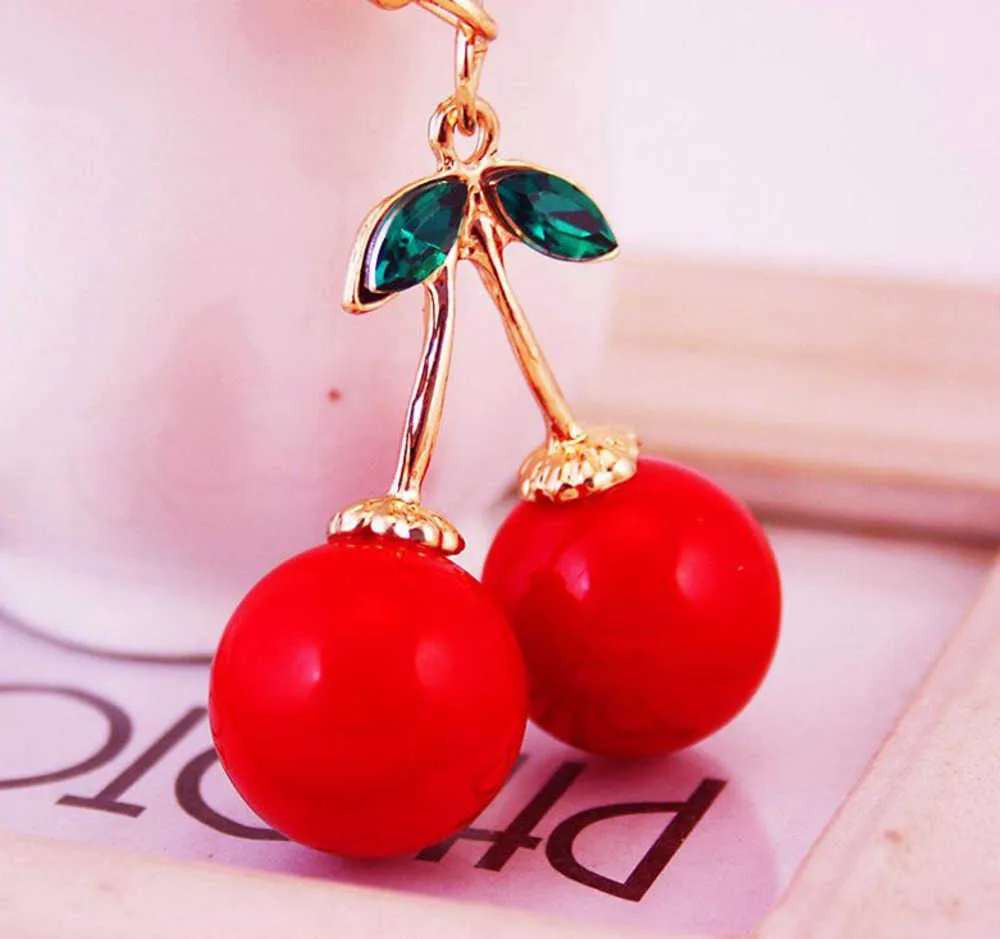 Fashionable and Cute Crystal Red Cherry Keychain Car Keychain Women's Bag Accessories Fruit Metal Pendant Craftsmanship Gift Trendy Jewelry