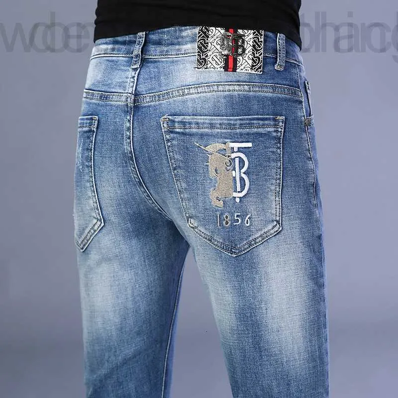 Erkekler Kot Tasarımcı Lüks Tasarımcı Üst düzey erkek kot pantolon 2022 Yeni Pantolon Hafif Nakış Moda Düz KJ51 LRCH