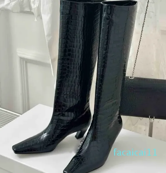 New Davis Knee High Boots Slip-On Pointed toe stiletto heels women' luxury designer Fashion ins Booties Crocodile patene leather sole shoes factory footwe