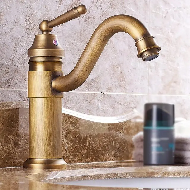 Robinets de lavabo de salle de bains Lavabo en cuivre avec robinet d'armure de fer Design antique de style européen pour