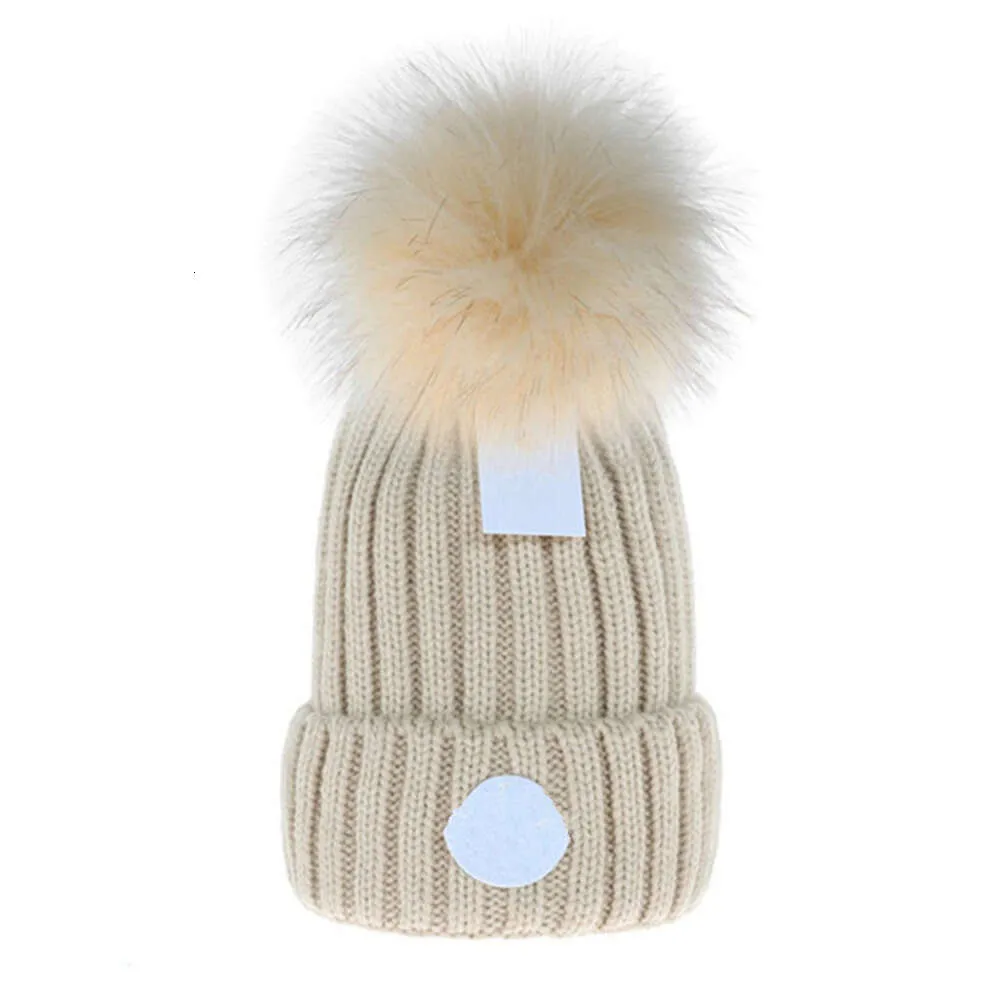 Cap Bucket Designer 2023 Beanie Mens Hatts New Fashion Women Warm Winter Beanie Large Faux Fur Pom Poms Bobble Hat Outdoor 7.67