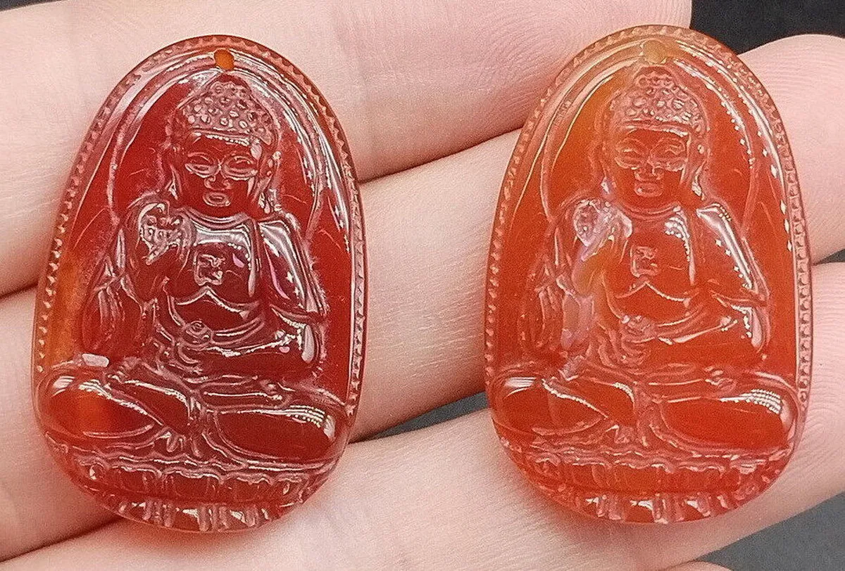Pendentif bouddha Sakyamuni en agate rouge certifié 100% naturel, calcédoine sculptée