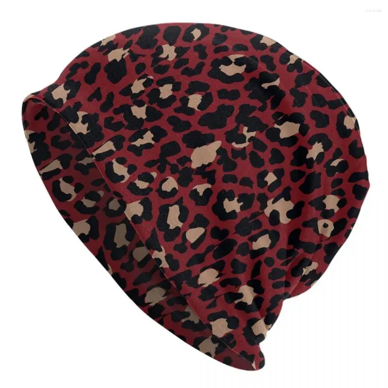 Berets Leopard Animal Skin Red Skullies Bons de bonnet Hip Hop Men Homme Femmes Capeur de rue Chauffeur à double usage