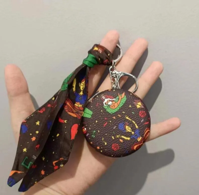 Kreativitet kosmetisk spegel nyckelring mynt handväska hänge charm smycken nyckelhållare mode pu läder blommor rutnät designer metall nyckelkedja