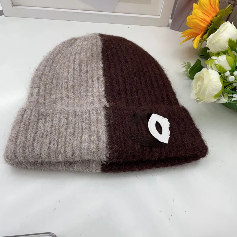 Женские дизайнерские шапочки 2023 C, новая зимняя шерстяная шапка в корейском стиле, теплая вязаная шапка, лоскутная цветная холодная шапка